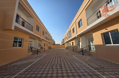 مجمع سكني - 4 غرف نوم - 3 حمامات للايجار في القصيدات - رأس الخيمة