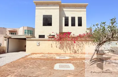 Villa - 4 Bedrooms - 5 Bathrooms for rent in Umm Suqeim 3 - Umm Suqeim - Dubai