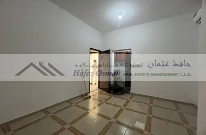 Apartment - Studio - 1 Bathroom for rent in Al Karamah - Abu Dhabi