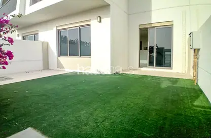 Garden image for: Townhouse - 3 Bedrooms - 3 Bathrooms for rent in Noor Townhouses - Town Square - Dubai, Image 1