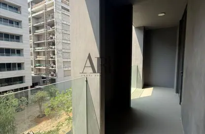 شقة - غرفة نوم - 2 حمامات للبيع في الطراز - حي نسيج - الجادة - الشارقة