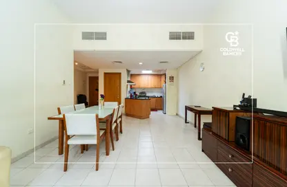 شقة - غرفة نوم - 2 حمامات للبيع في بناية 148-202 - طراز مغولي - ديسكفري جاردنز - دبي