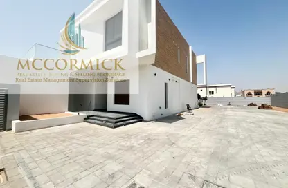 Villa - 5 Bedrooms - 7 Bathrooms for rent in Al Barsha South 2 - Al Barsha South - Al Barsha - Dubai