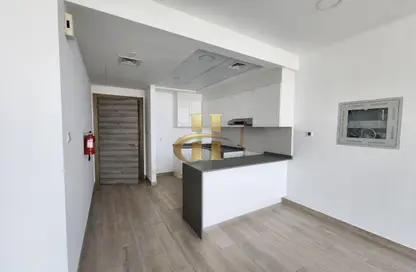 Apartment - 1 Bedroom - 1 Bathroom for rent in Bloom Towers B - Bloom Towers - Jumeirah Village Circle - Dubai