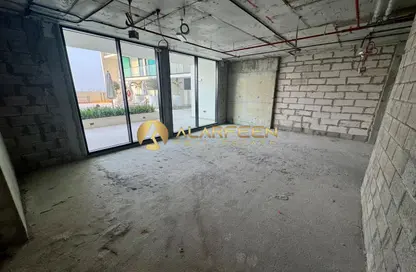 Office Space - Studio - 1 Bathroom for rent in Binghatti Azure - Jumeirah Village Circle - Dubai
