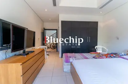 Villa - 4 Bedrooms - 6 Bathrooms for sale in Quortaj - North Village - Al Furjan - Dubai