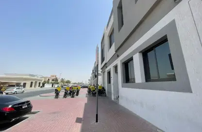 Villa - Studio - 4 Bathrooms for rent in Al Barsha - Dubai