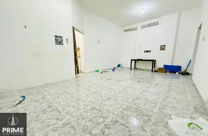Apartment - Studio - 1 Bathroom for rent in Al Khalidiya - Abu Dhabi