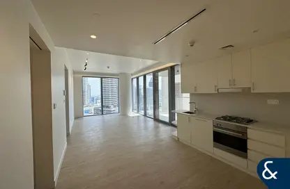 Apartment - 1 Bedroom - 2 Bathrooms for sale in Boulevard Point - Downtown Dubai - Dubai