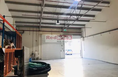 مستودع - استوديو - 3 حمامات للايجار في RAS - أم الرمول - دبي