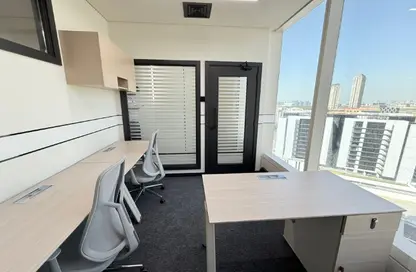 مكتب - استوديو - 4 حمامات للايجار في مبنى منخول - منخول - بر دبي - دبي