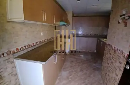 Apartment - 2 Bedrooms - 2 Bathrooms for rent in Muwaileh 29 Building - Muwaileh - Sharjah