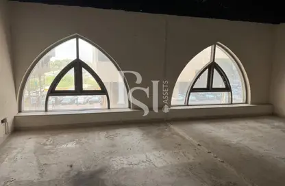 Office Space - Studio - 1 Bathroom for rent in Deena Building - Al Danah - Abu Dhabi