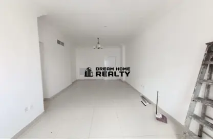 Apartment - 1 Bedroom - 2 Bathrooms for rent in Al Hafeet Tower - Al Khan - Sharjah