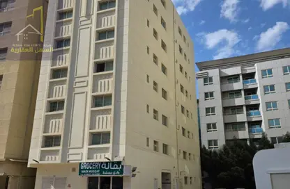 عمارة بالكامل - استوديو - 8 حمامات للبيع في الخان - الشارقة