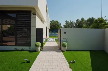 Villa - 5 Bedrooms - 5 Bathrooms for sale in Whitefield 1 - Whitefield - DAMAC Hills - Dubai
