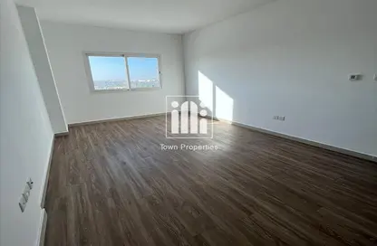 Apartment - 2 Bedrooms - 2 Bathrooms for rent in Al Reef Downtown - Al Reef - Abu Dhabi