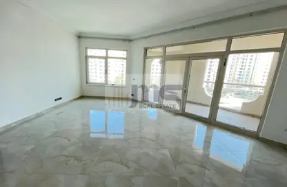 Apartment - 3 Bedrooms - 4 Bathrooms for rent in Al Hamri - Shoreline Apartments - Palm Jumeirah - Dubai