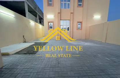 Apartment - 3 Bedrooms - 3 Bathrooms for rent in Shakhbout City - Abu Dhabi