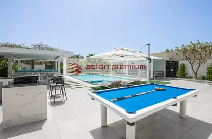 Villa - 3 Bedrooms - 5 Bathrooms for rent in Regional - Jumeirah Park - Dubai