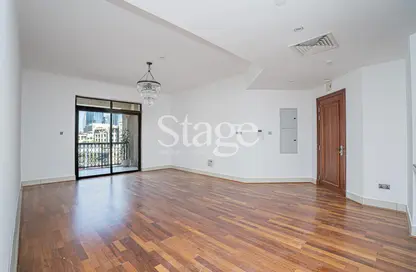 Apartment - 2 Bedrooms - 3 Bathrooms for sale in Zaafaran 3 - Zaafaran - Old Town - Dubai