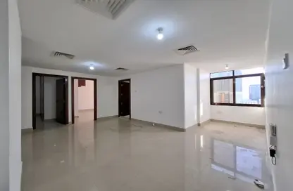 شقة - 2 غرف نوم - 2 حمامات للايجار في شارع حمدان - أبوظبي
