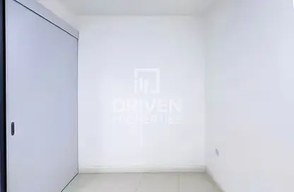 Retail - Studio - 2 Bathrooms for rent in Rose Palace - Arjan - Dubai