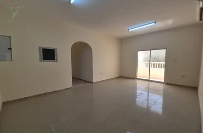 Apartment - 2 Bedrooms - 2 Bathrooms for rent in Hai Al Murabbaa - Central District - Al Ain