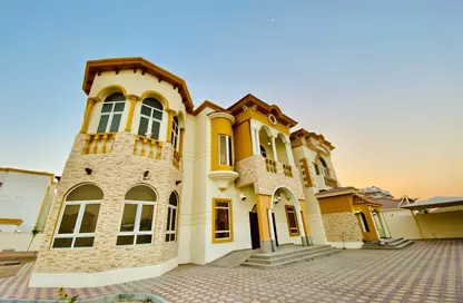Villa - 7 Bedrooms - 7+ Bathrooms for rent in Shakhbout City - Abu Dhabi