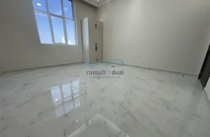 Apartment - Studio - 1 Bathroom for rent in Mohamed Bin Zayed Centre - Mohamed Bin Zayed City - Abu Dhabi