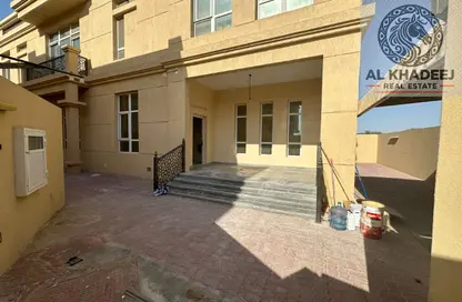 Villa - 4 Bedrooms - 5 Bathrooms for rent in Muwailih Building - Muwaileh - Sharjah