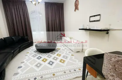شقة - غرفة نوم - 2 حمامات للايجار في برج منازل 5 - شارع التعاون - التعاون - الشارقة