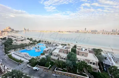 Water View image for: Apartment - 3 Bedrooms - 4 Bathrooms for rent in Balqis Residence 2 - Kingdom of Sheba - Palm Jumeirah - Dubai, Image 1