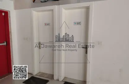 Shop - Studio - 3 Bathrooms for rent in Al Rumailah building - Al Rumailah 2 - Al Rumaila - Ajman
