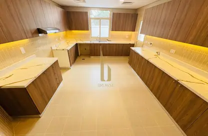 Villa - 4 Bedrooms - 5 Bathrooms for rent in Umm Suqeim 1 Villas - Umm Suqeim 1 - Umm Suqeim - Dubai
