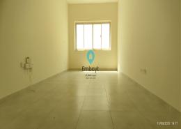 Empty Room image for: Apartment - 1 bedroom - 2 bathrooms for rent in Karama - Dubai, Image 1