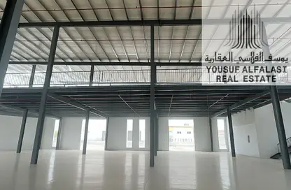 Warehouse - Studio - 4 Bathrooms for sale in Umm Al Thuoob - Umm Al Quwain
