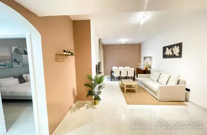 Living / Dining Room image for: Apartment - 1 Bedroom - 1 Bathroom for sale in Marina Diamond 1 - Marina Diamonds - Dubai Marina - Dubai, Image 1