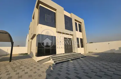 Villa - 4 Bedrooms - 5 Bathrooms for rent in Al Aweer 1 - Al Aweer - Dubai