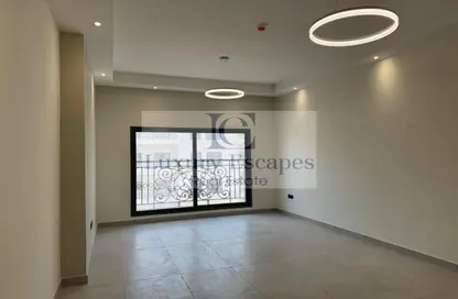 شقة - 2 غرف نوم - 3 حمامات للايجار في مساكن نادين - الفرجان - دبي