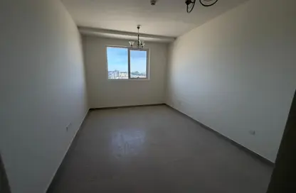 شقة - غرفة نوم - 2 حمامات للايجار في الزاهية 1 - الزاهية - تجارية مويلح - الشارقة