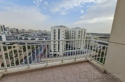 Apartment - 1 Bedroom - 2 Bathrooms for rent in Farah Tower 1 - Queue Point - Dubai Land - Dubai
