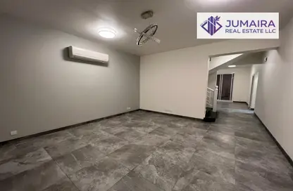Empty Room image for: Townhouse - 3 Bedrooms - 3 Bathrooms for rent in Khuzam - Ras Al Khaimah, Image 1
