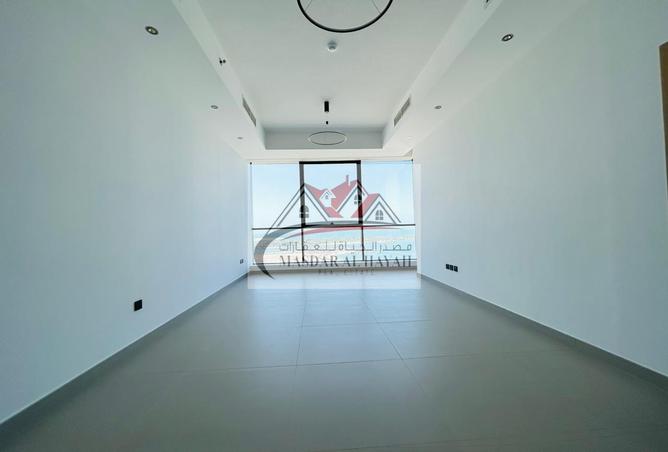 Apartment - 1 Bedroom - 2 Bathrooms for sale in La Plage Tower - Al Mamzar - Sharjah - Sharjah