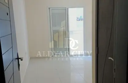 شقة - غرفة نوم - 2 حمامات للايجار في شارع الشيخ جابر الصباح - النعيمية - النعيمية - عجمان