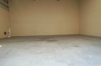 Warehouse - Studio - 1 Bathroom for rent in Umm Al Thuoob - Umm Al Quwain