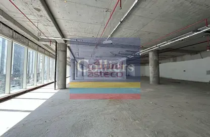 Office Space - Studio - 1 Bathroom for rent in Shining Towers - Al Khalidiya - Abu Dhabi
