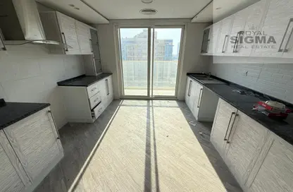 شقة - 2 غرف نوم - 3 حمامات للايجار في جولدن جايت - عود ميثاء - بر دبي - دبي