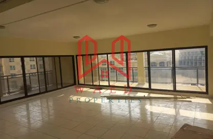 Apartment - 3 Bedrooms - 2 Bathrooms for rent in Oud Metha Tower - Umm Hurair 2 - Umm Hurair - Dubai