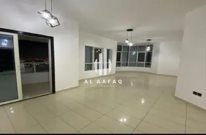 شقة - 2 غرف نوم - 3 حمامات للايجار في المجاز 3 - المجاز - الشارقة